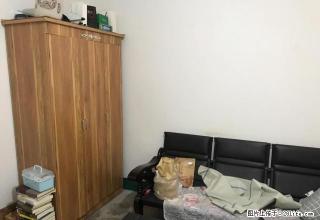 东方医院旁,单间出租, 烫金地段,万达旁只租600元 - 宁德28生活网 nd.28life.com